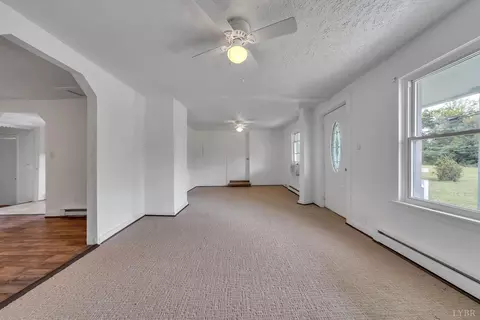 Living - 819 Cedar Gate Rd, Monroe, VA 24574 photo 3 of 6
