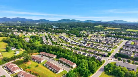 View/Area - 1232 Commonwealth Cir, Forest, VA 24551 photo 5 of 6