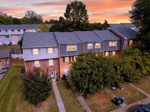 426 W Cadbury Dr, Lynchburg, VA 24501