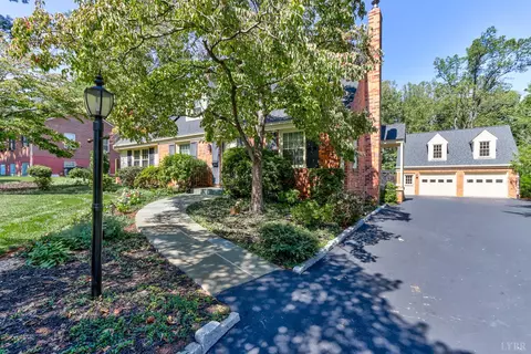 2103 Woodcrest Dr, Lynchburg, VA 24503