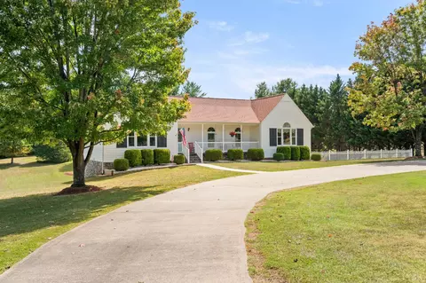 Exterior - 1085 Otterview Estates Dr, Forest, VA 24551 photo 2 of 13