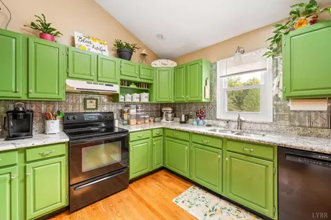 Kitchen - 1085 Otterview Estates Dr, Forest, VA 24551 photo 3 of 8