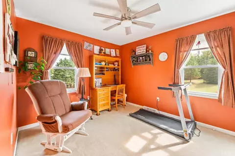 Bedroom - 1085 Otterview Estates Dr, Forest, VA 24551 photo 5 of 9