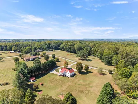 View/Area - 1085 Otterview Estates Dr, Forest, VA 24551 photo 5 of 9