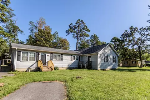 186 Lombardy St, Appomattox, VA 24522