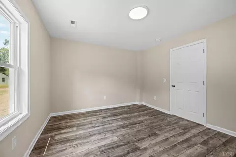 Bedroom - 76 E Pamplin Rd, Pamplin, VA 23958 photo 2 of 4