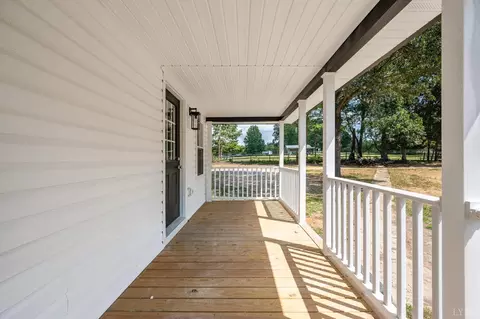 Exterior - 76 E Pamplin Rd, Pamplin, VA 23958 photo 4 of 7