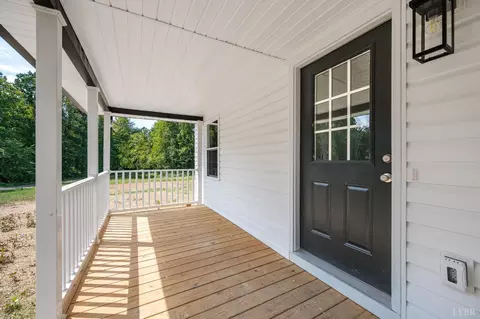 Exterior - 76 E Pamplin Rd, Pamplin, VA 23958 photo 5 of 7