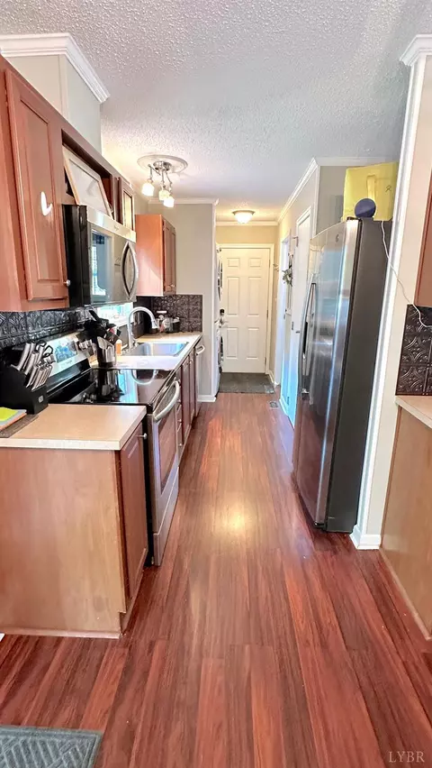 Kitchen - 129 Dunivan Dr, Rustburg, VA 24588 photo 7 of 7