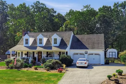 Exterior - 1155 Abbey Pl, Forest, VA 24551 photo 14 of 14