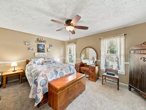Bedroom - 1155 Abbey Pl, Forest, VA 24551 photo 2 of 5