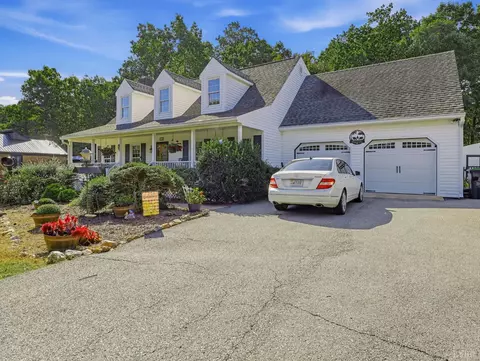 Exterior - 1155 Abbey Pl, Forest, VA 24551 photo 8 of 14