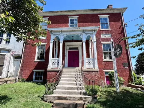 720 Court St, Lynchburg, VA 24504