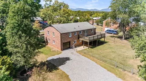 View/Area - 19 Mistletoe Dr, Forest, VA 24551 photo 1 of 6