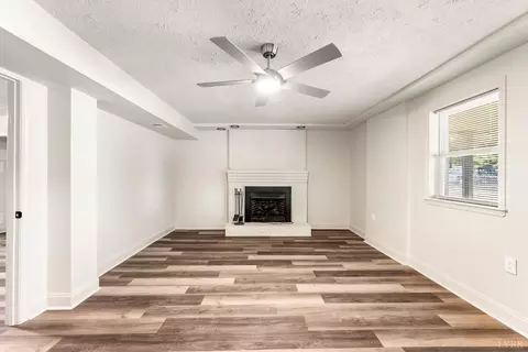 Living - 19 Mistletoe Dr, Forest, VA 24551 photo 4 of 5
