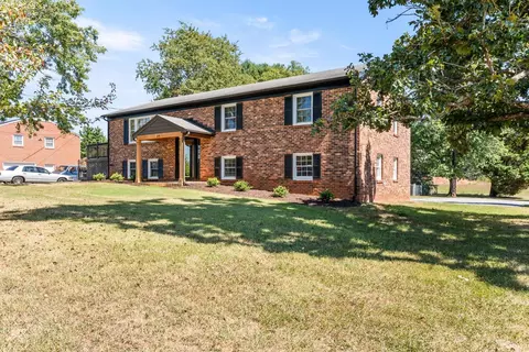 Exterior - 19 Mistletoe Dr, Forest, VA 24551 photo 6 of 11