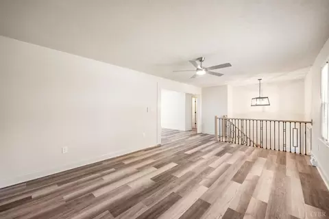 Living - 19 Mistletoe Dr, Forest, VA 24551 photo 2 of 5