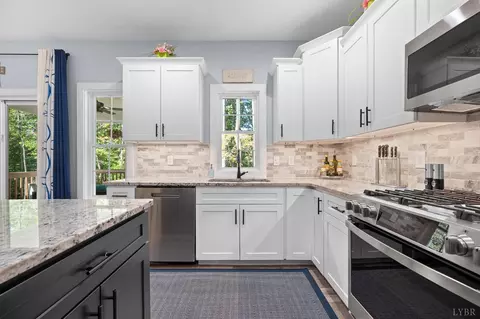 Kitchen - 2278 Hooper Rd, Forest, VA 24551 photo 3 of 3