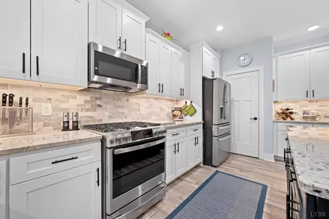 Kitchen - 2278 Hooper Rd, Forest, VA 24551 photo 2 of 3