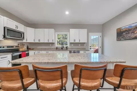 Kitchen - 142 Chenault St, Buchanan, VA 24066 photo 1 of 5