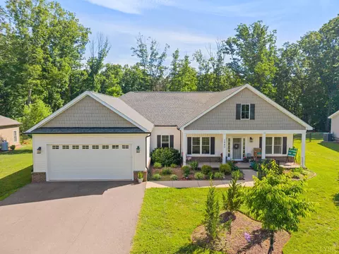 Exterior - 1240 Gladden Cir, Forest, VA 24551 photo 2 of 11