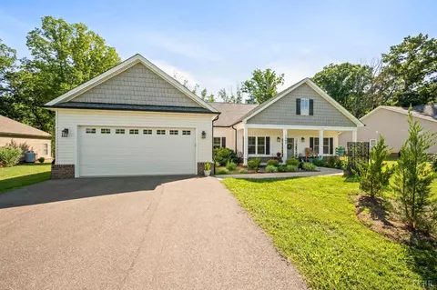 Exterior - 1240 Gladden Cir, Forest, VA 24551 photo 4 of 11