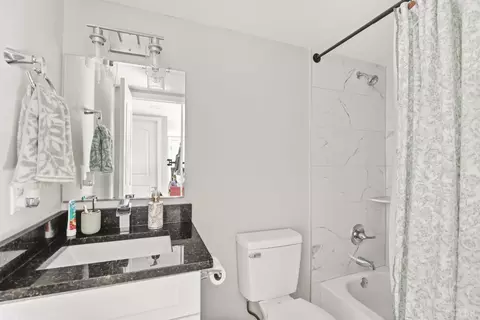 Bath - 35 Castle Craig Dr, Evington, VA 24550 photo 4 of 7