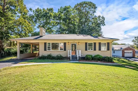 7109 Peachtree Rd, Lynchburg, VA 24502