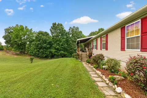 Exterior - 3167 Bellview Rd, Appomattox, VA 24522 photo 5 of 14