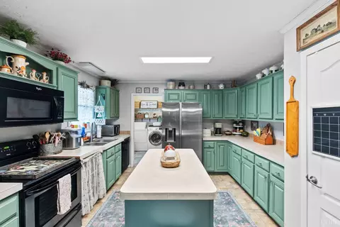 Kitchen - 3167 Bellview Rd, Appomattox, VA 24522 photo 1 of 5
