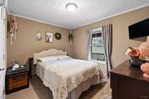 Bedroom - 3167 Bellview Rd, Appomattox, VA 24522 photo 4 of 7