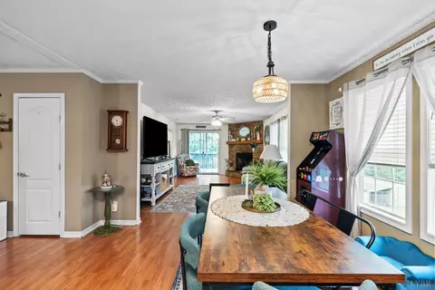 Dining - 3167 Bellview Rd, Appomattox, VA 24522 photo 2 of 2