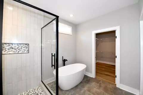 Bath - 9726 Leesville Rd, Evington, VA 24550 photo 2 of 5