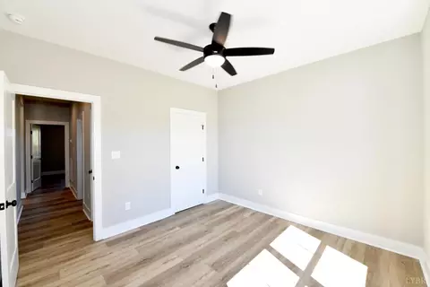 Bedroom - 9726 Leesville Rd, Evington, VA 24550 photo 4 of 4