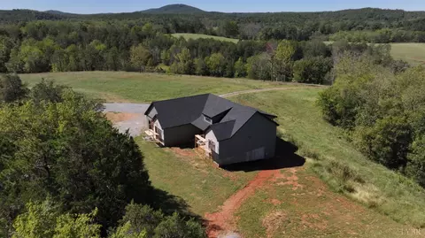 Exterior - 9692 Leesville Rd, Evington, VA 24550 photo 3 of 7
