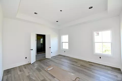 Bedroom - 9692 Leesville Rd, Evington, VA 24550 photo 3 of 5