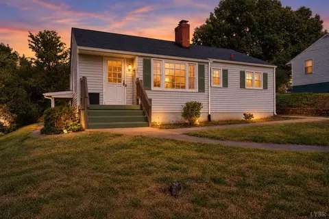 749 Crestwood Cir, Lynchburg, VA 24502