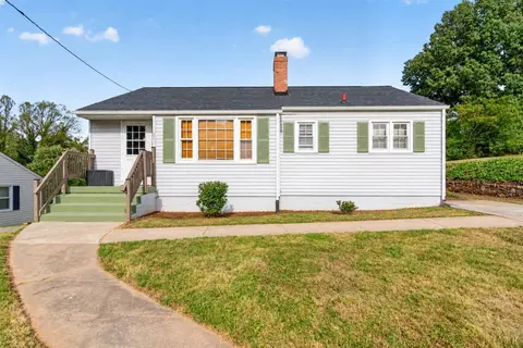 749 Crestwood Cir, Lynchburg, VA 24502