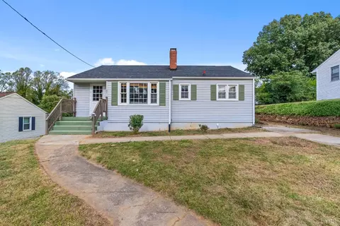 749 Crestwood Cir, Lynchburg, VA 24502