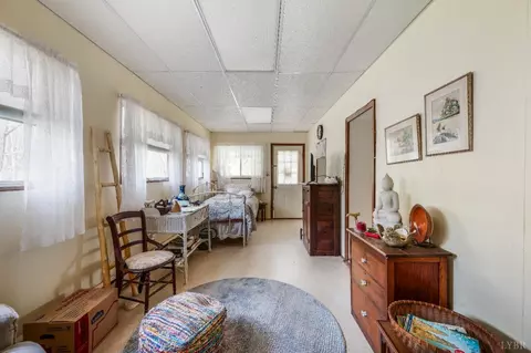 Bedroom - 1374 Moccasin Rd, Thaxton, VA 24174 photo 2 of 10