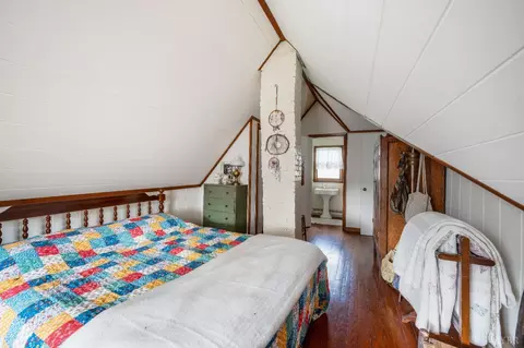 Bedroom - 1374 Moccasin Rd, Thaxton, VA 24174 photo 6 of 10