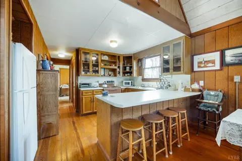 Kitchen - 1374 Moccasin Rd, Thaxton, VA 24174 photo 4 of 7