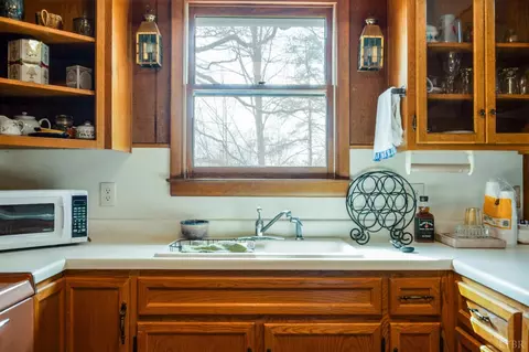 Kitchen - 1374 Moccasin Rd, Thaxton, VA 24174 photo 6 of 7