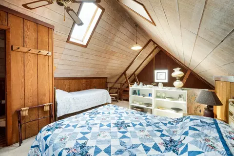 Bedroom - 1374 Moccasin Rd, Thaxton, VA 24174 photo 10 of 10