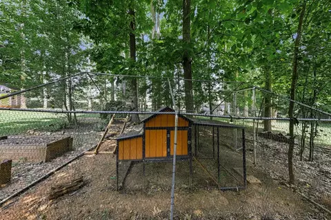 Exterior - 208 Crestview Dr, Forest, VA 24551 photo 10 of 19