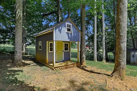 Exterior - 208 Crestview Dr, Forest, VA 24551 photo 13 of 19