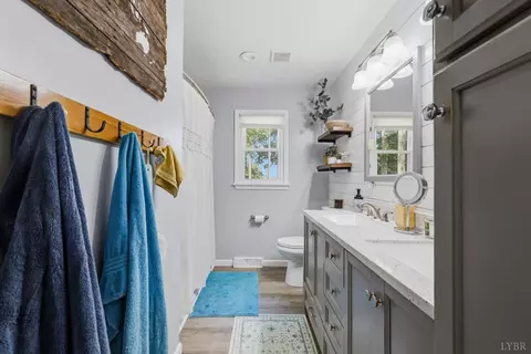 Bath - 208 Crestview Dr, Forest, VA 24551 photo 1 of 7