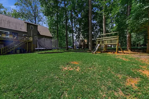 Exterior - 208 Crestview Dr, Forest, VA 24551 photo 15 of 19