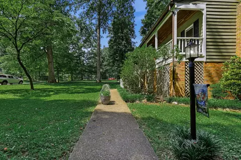 Exterior - 208 Crestview Dr, Forest, VA 24551 photo 2 of 19