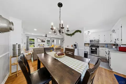 Dining - 208 Crestview Dr, Forest, VA 24551 photo 3 of 3
